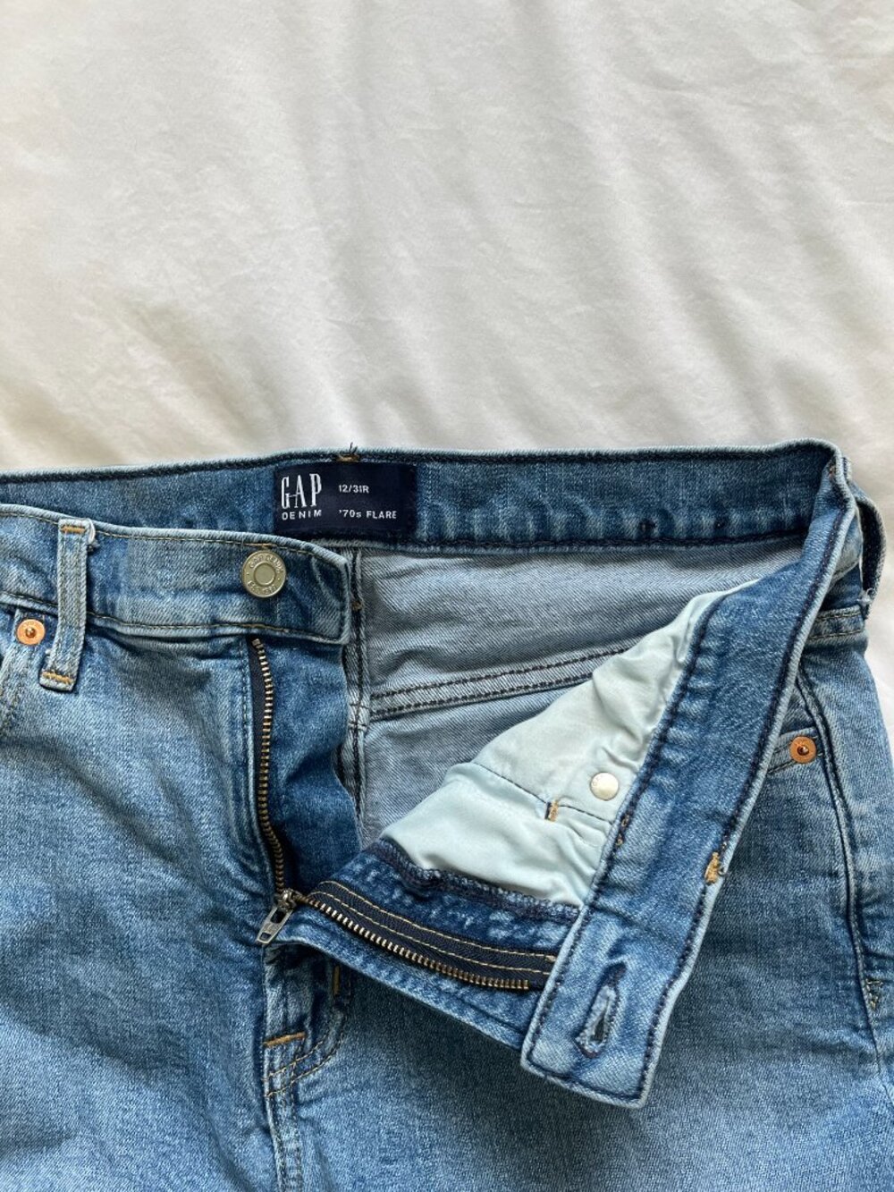 GAP 70's Flare Jeans - Picture 6 of 10